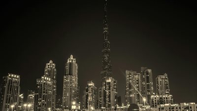 وزارة الاقتصاد الإماراتية تحدد 13 قطاعًا واعدًا للاستثمار ما يعزز بيئة الأعمال