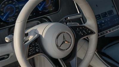 سيارة Mercedes EQE 2026 الكهربائية تقدم مزيجًا مثاليًا من الأداء الفاخر والمدى الطويل