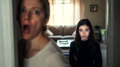 أحضر ابني خطيبته 