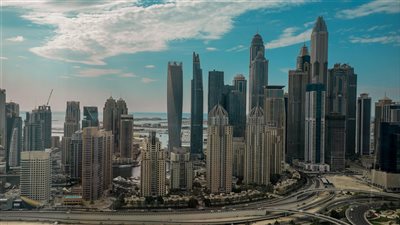 دبي تستثمر في جذب فعاليات طبية عالمية لتعزيز موقعها كمركز رائد للرعاية الصحية والابتكار الطبي في المنطقة