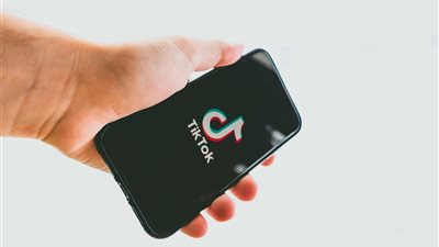 ترند جديد على TikTok يعيد إحياء محتوى الحياة البسيطة مع توجه المستخدمين نحو أسلوب أكثر واقعية وبساطة