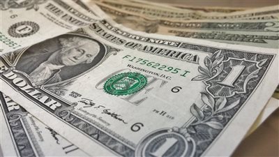استقرار نسبي للجنيه المصري أمام الدولار مع تحركات محدودة في البنوك ليوم 1 أبريل 2026