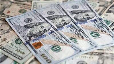 الدرهم الإماراتي يحافظ على تماسكه مقابل الدولار ليوم 1 أبريل 2026