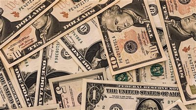 استقرار الجنيه المصري أمام الدولار مع تحركات محدودة في البنوك ليوم 8 أبريل 2026